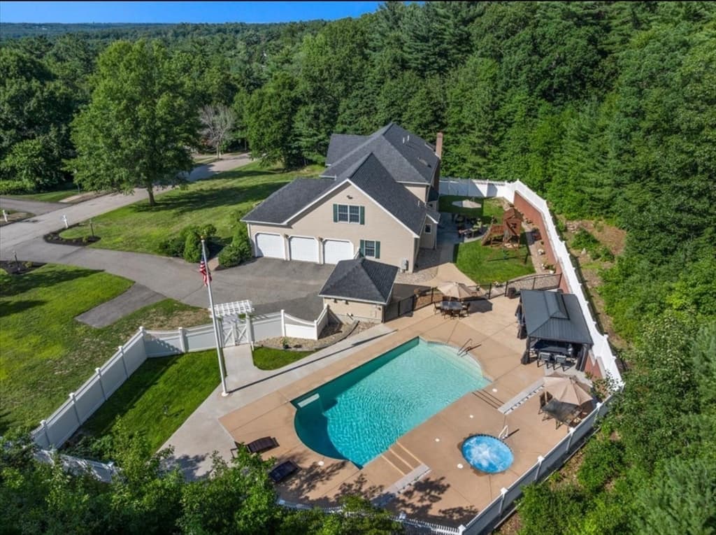 256 Hillcrest Rd, Marshfield MA 02050 photo 2