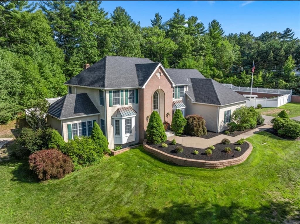 256 Hillcrest Rd, Marshfield MA 02050