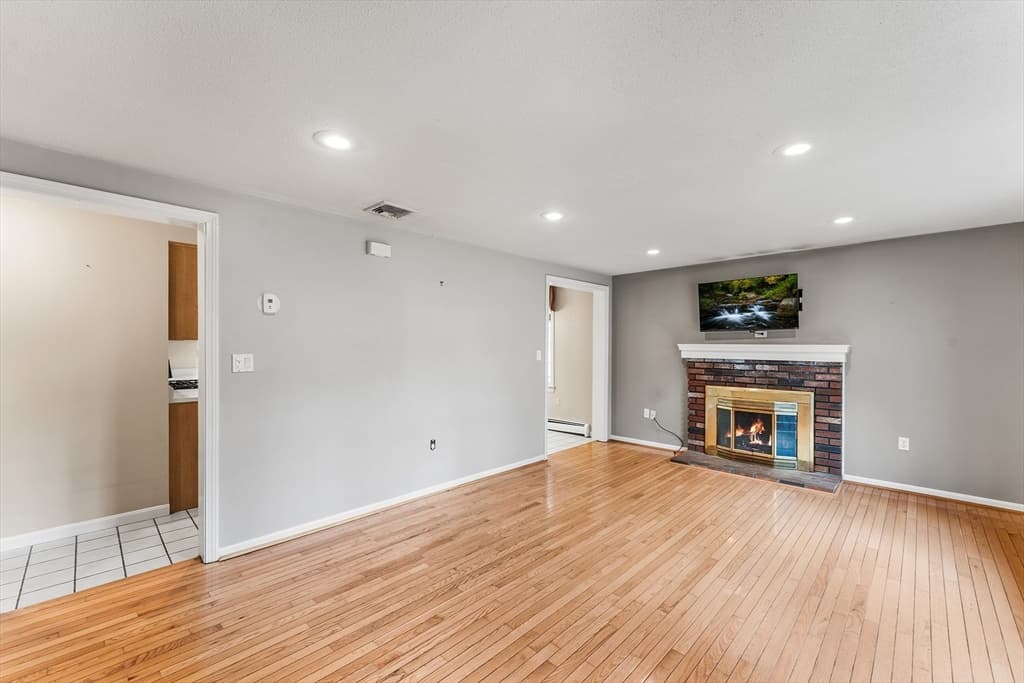 27 Quincy Ave # 27, Dedham MA 02026 photo 5