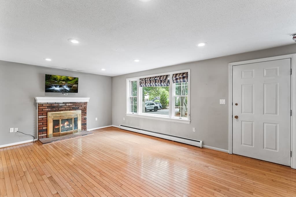 27 Quincy Ave # 27, Dedham MA 02026 photo 4