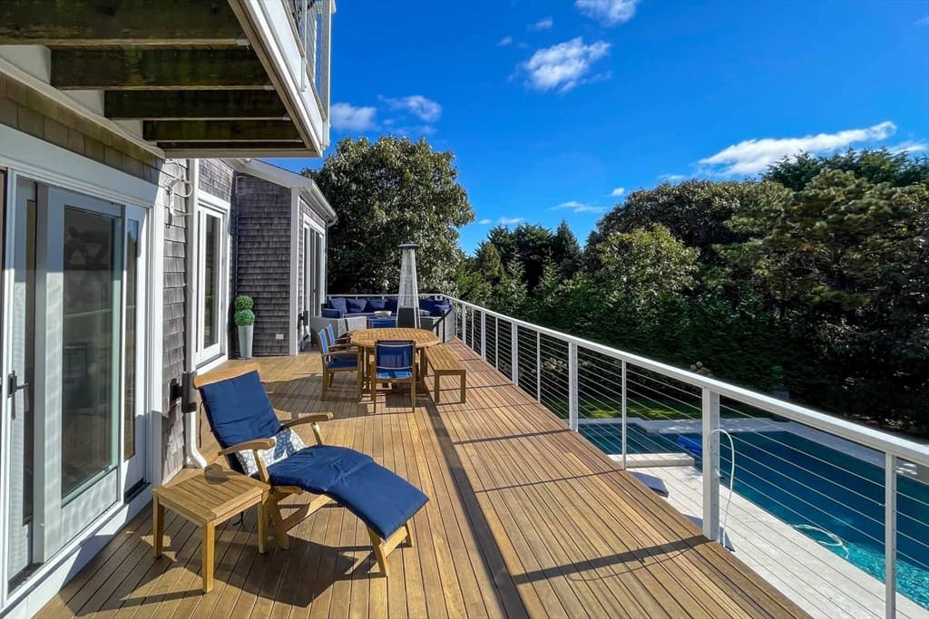 Single Family Residence at 7 Katama Dr, Edgartown MA 02539, Edgartown, photo 13 of 38