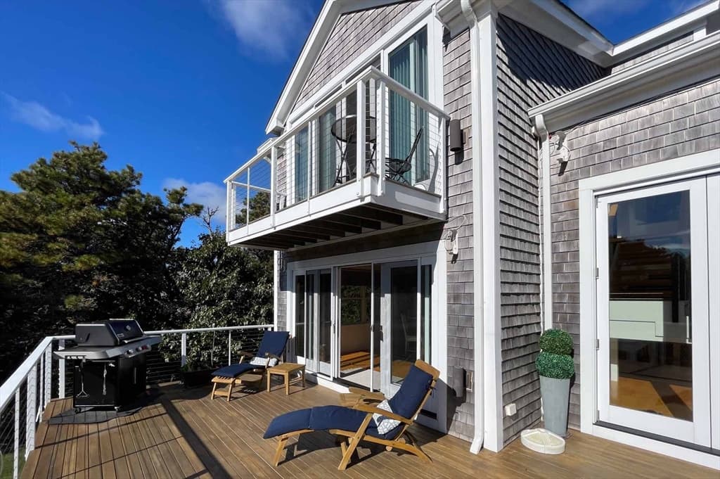 Single Family Residence at 7 Katama Dr, Edgartown MA 02539, Edgartown, photo 16 of 38