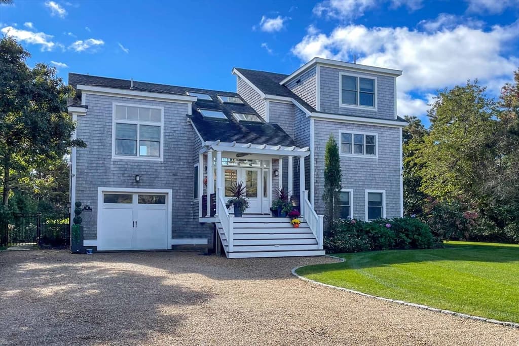 7 Katama Dr, Edgartown MA 02539