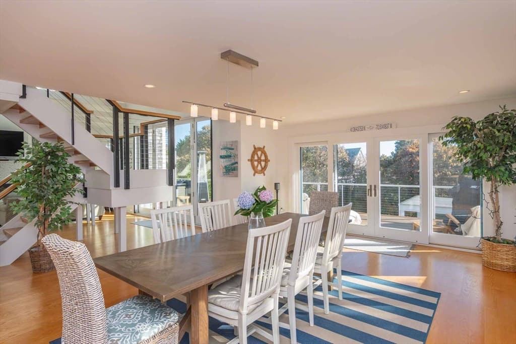 Single Family Residence at 7 Katama Dr, Edgartown MA 02539, Edgartown, photo 9 of 38