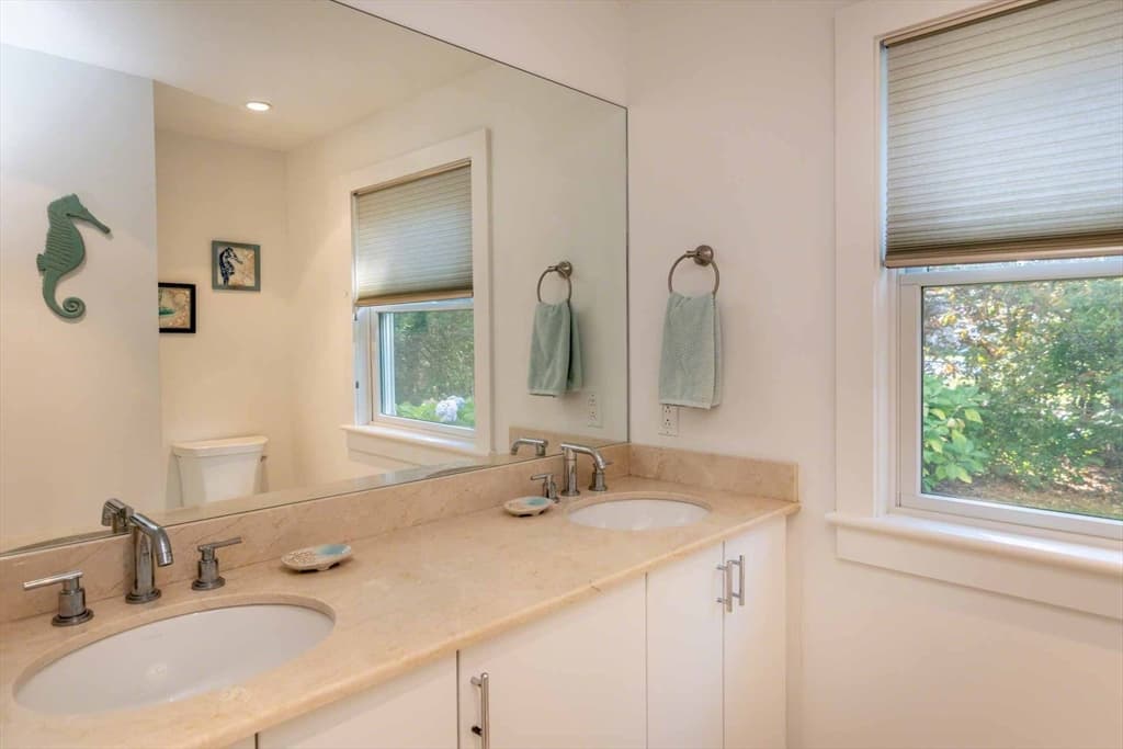 Single Family Residence at 7 Katama Dr, Edgartown MA 02539, Edgartown, photo 29 of 38