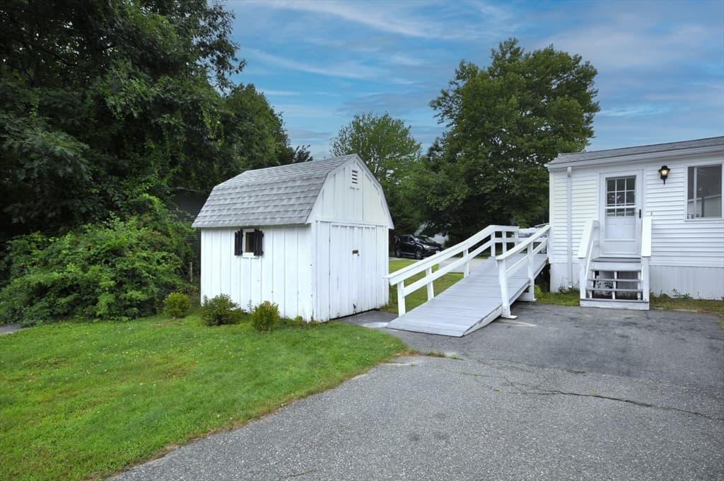 24 Leisurewoods Dr, Rockland MA 02370 photo 18
