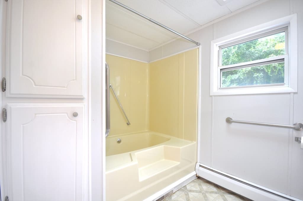 24 Leisurewoods Dr, Rockland MA 02370 photo 11