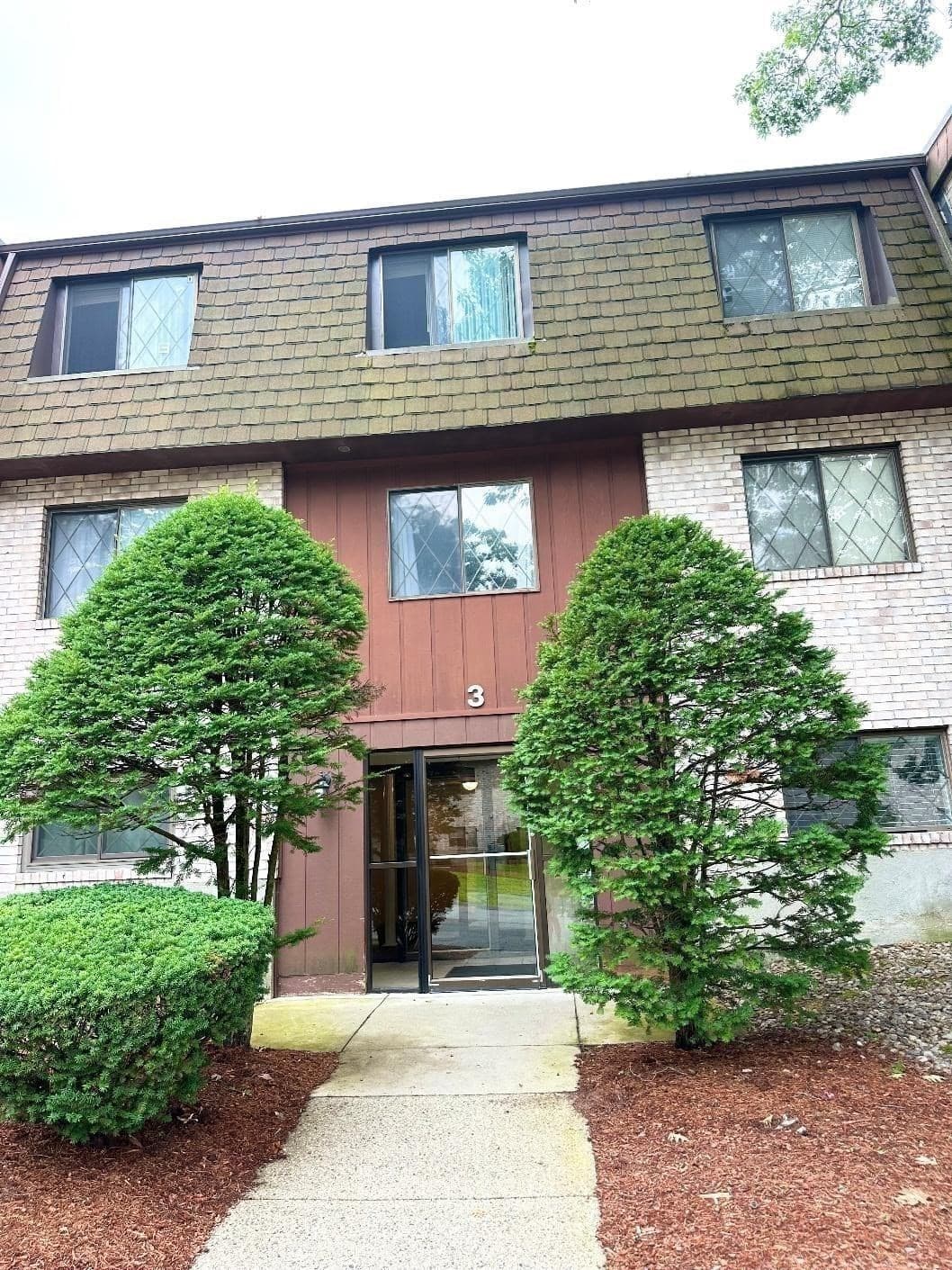 Condominium at 3 Greenbriar Drive # 204, North Reading MA 01864, North Reading, photo 3 of 27