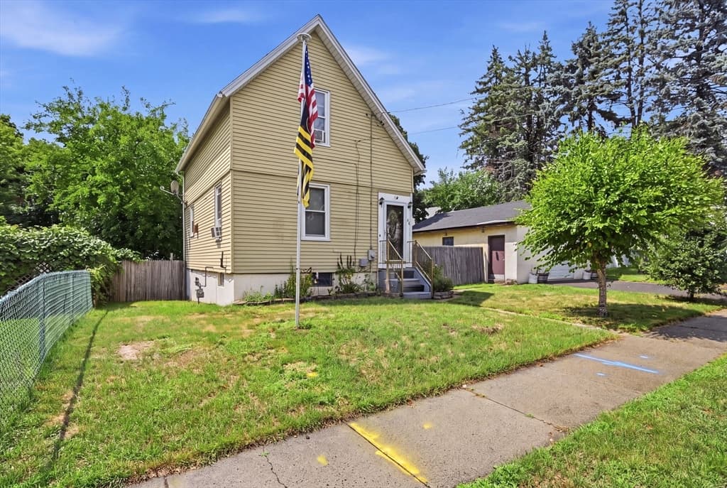 43 Hampden St, Ludlow MA 01056 photo 2