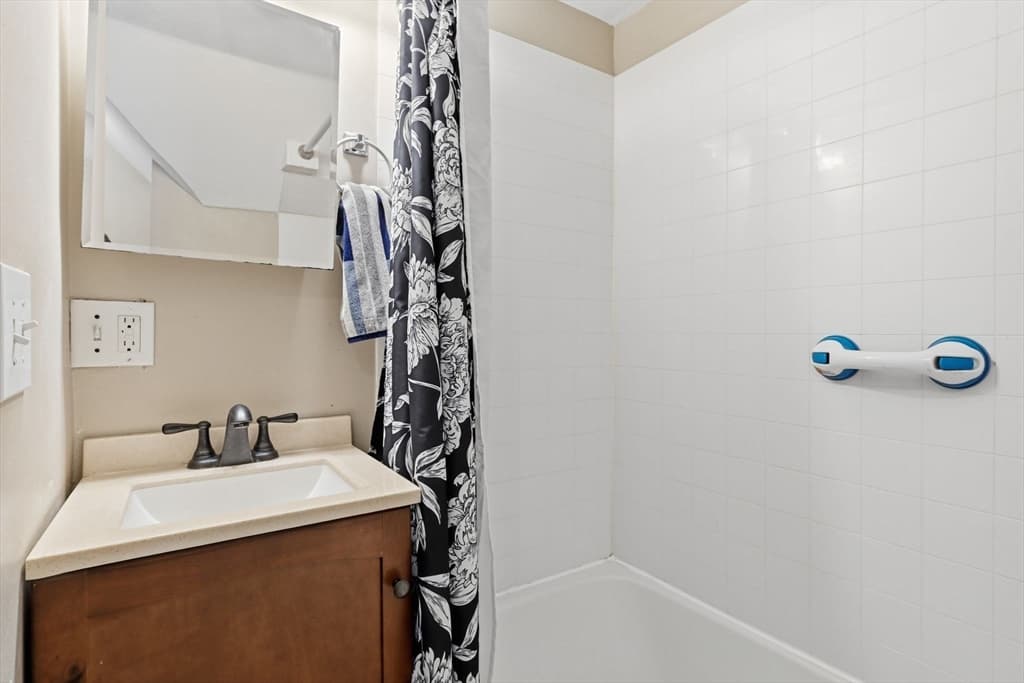 43 Hampden St, Ludlow MA 01056 photo 17