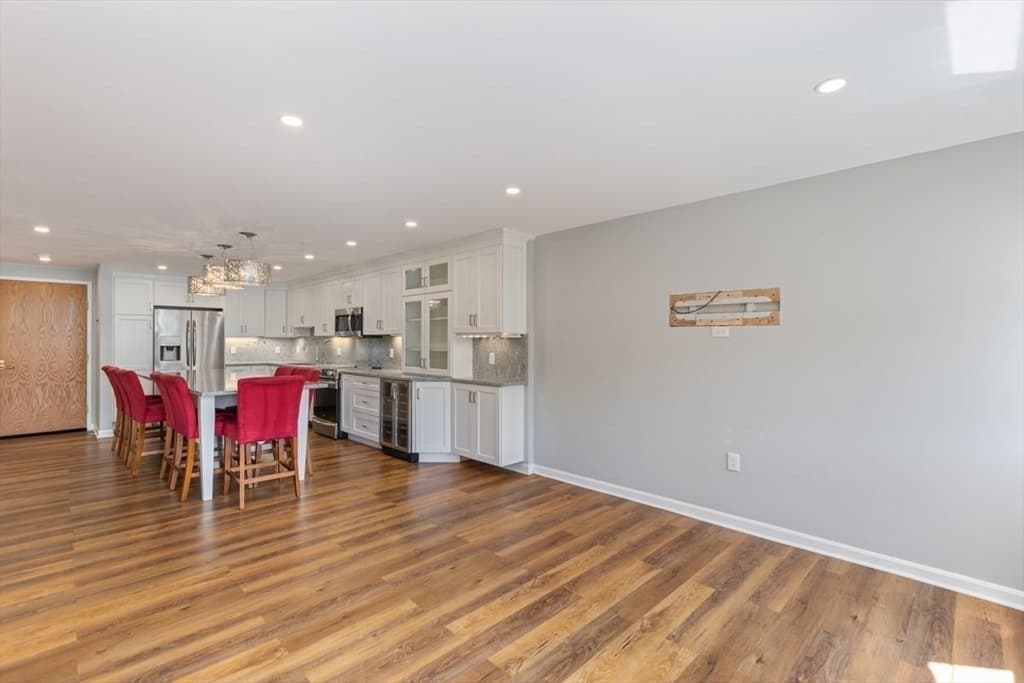 100 Ledgewood Dr # 410, Stoneham MA 02180 photo 9