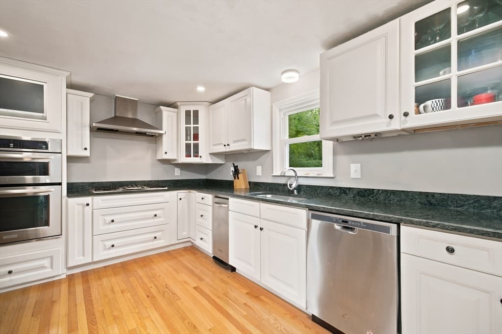 456 North St, Bridgewater MA 02324 photo 6