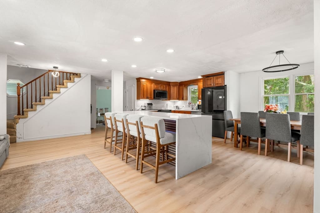 64 Spring View Drive, Lynn MA 01904 photo 4