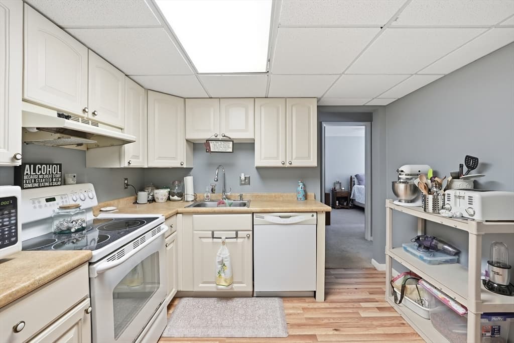 59 School St # B2, Northborough MA 01532 photo 15