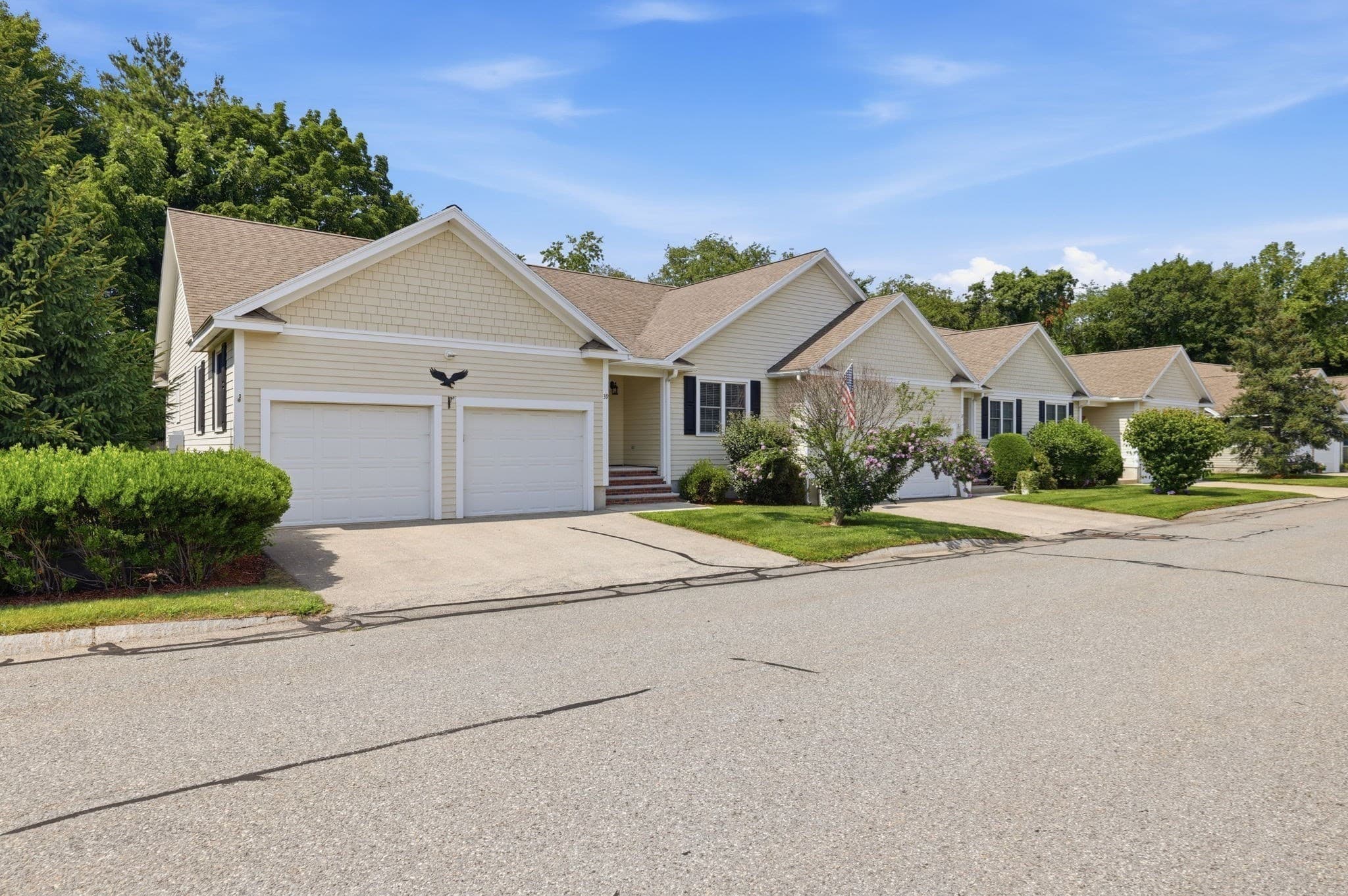 Condominium at 39 Russell Farm Dr # 39, Methuen MA 01844, Methuen, photo 2 of 42