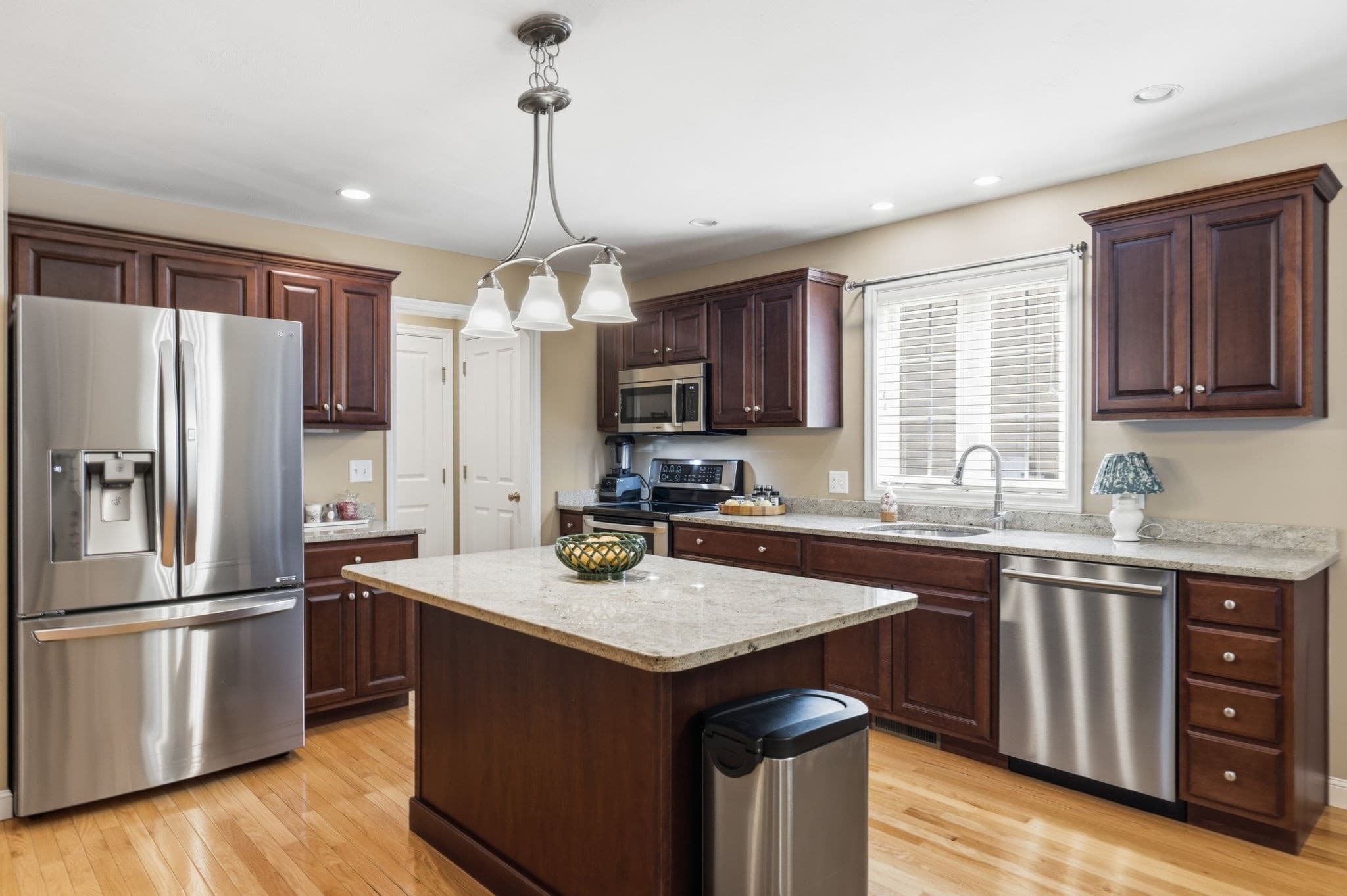 Condominium at 39 Russell Farm Dr # 39, Methuen MA 01844, Methuen, photo 4 of 42