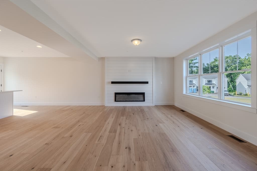 112 Genest St # 17, Dracut MA 01826 photo 6