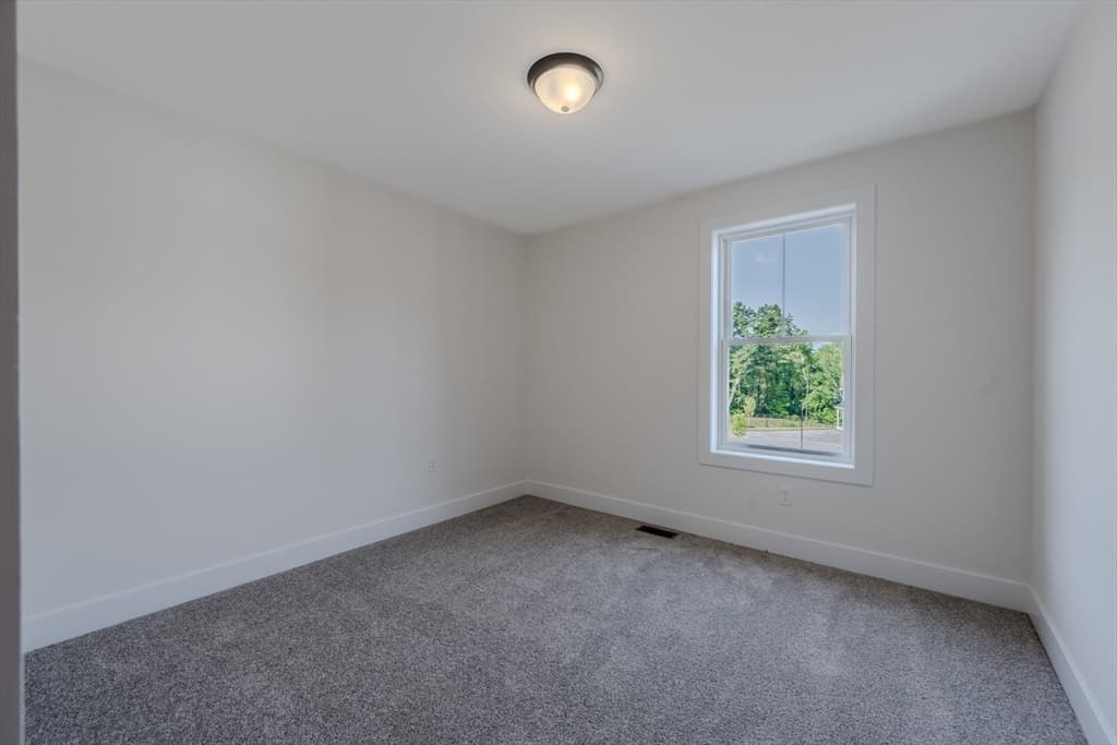 112 Genest St # 17, Dracut MA 01826 photo 12
