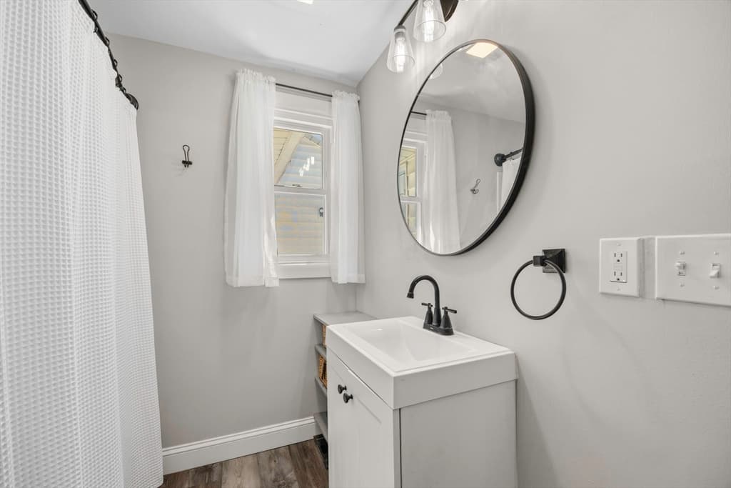 140 Everett St, Easthampton MA 01027 photo 13