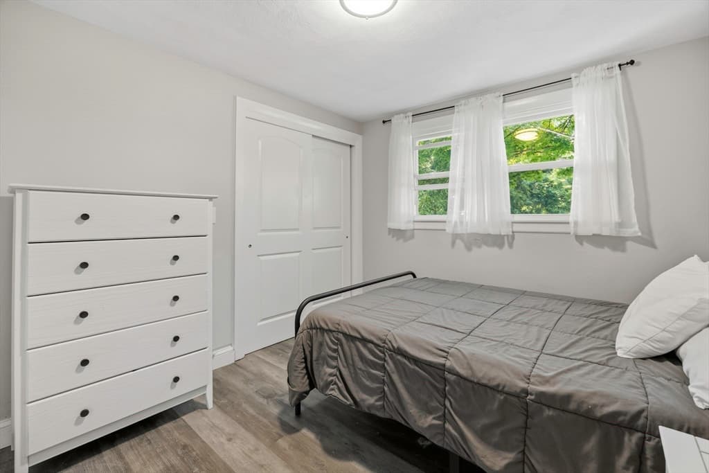 140 Everett St, Easthampton MA 01027 photo 14