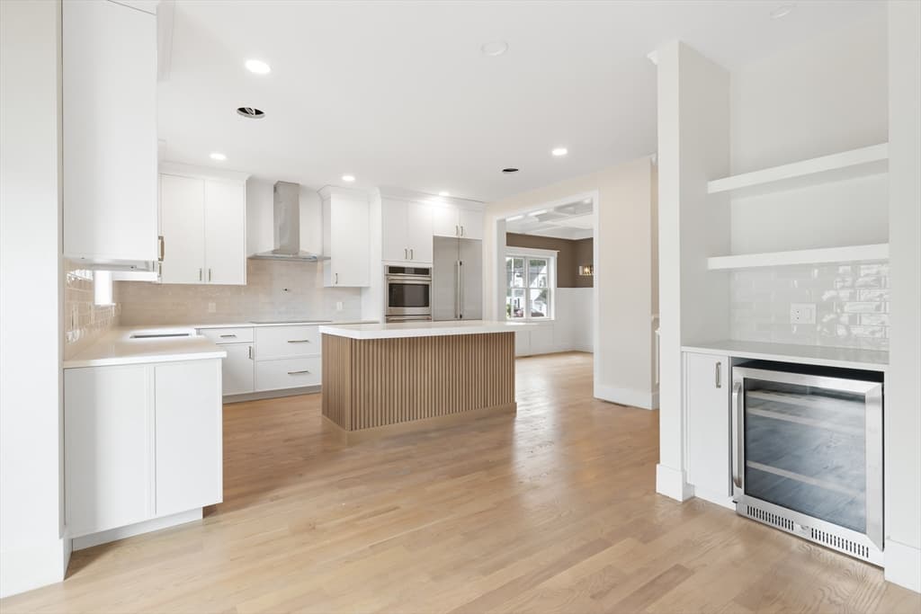 54 Hawthorn Ave, Needham MA 02492 photo 7