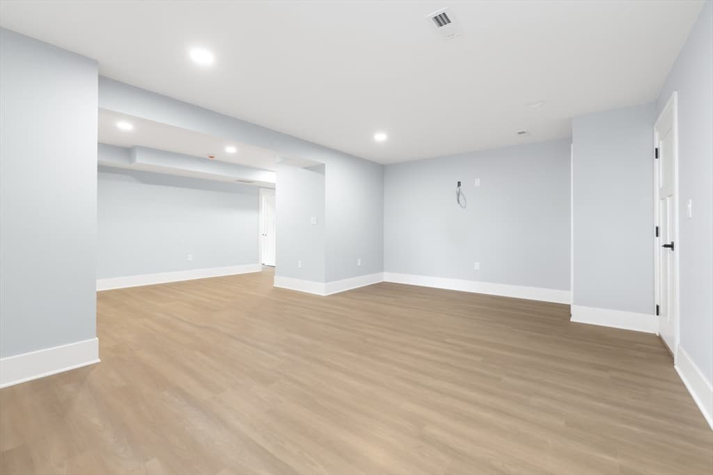 54 Hawthorn Ave, Needham MA 02492 photo 28