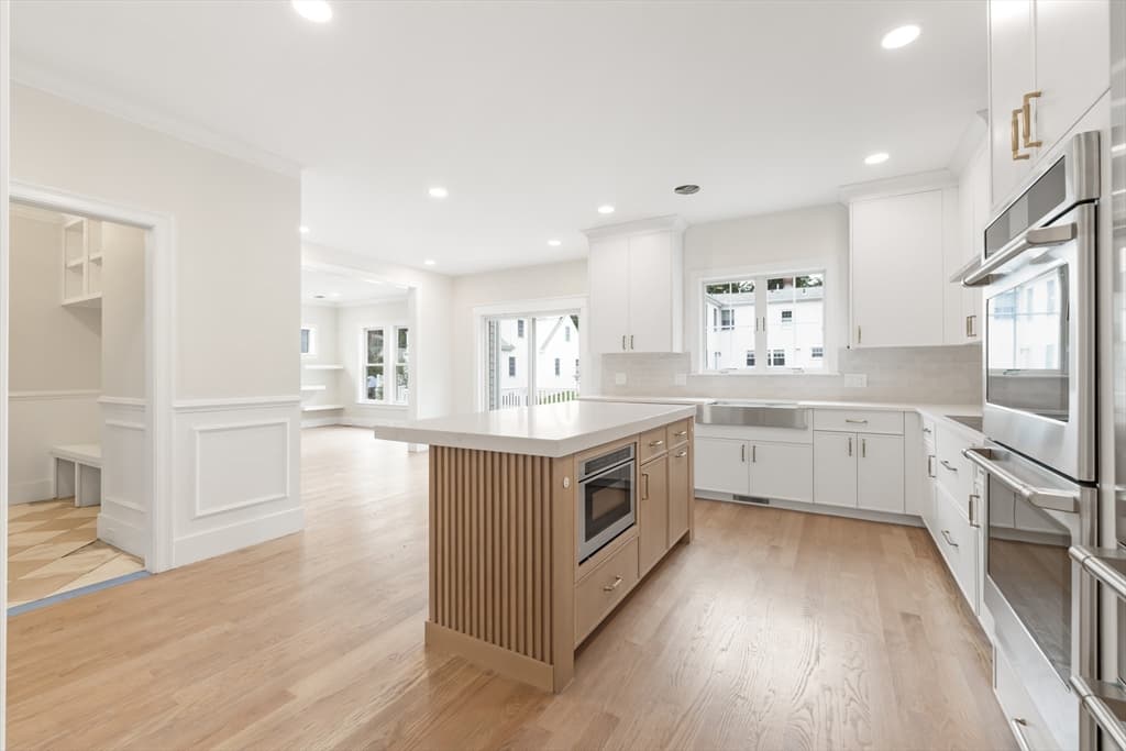 54 Hawthorn Ave, Needham MA 02492 photo 8