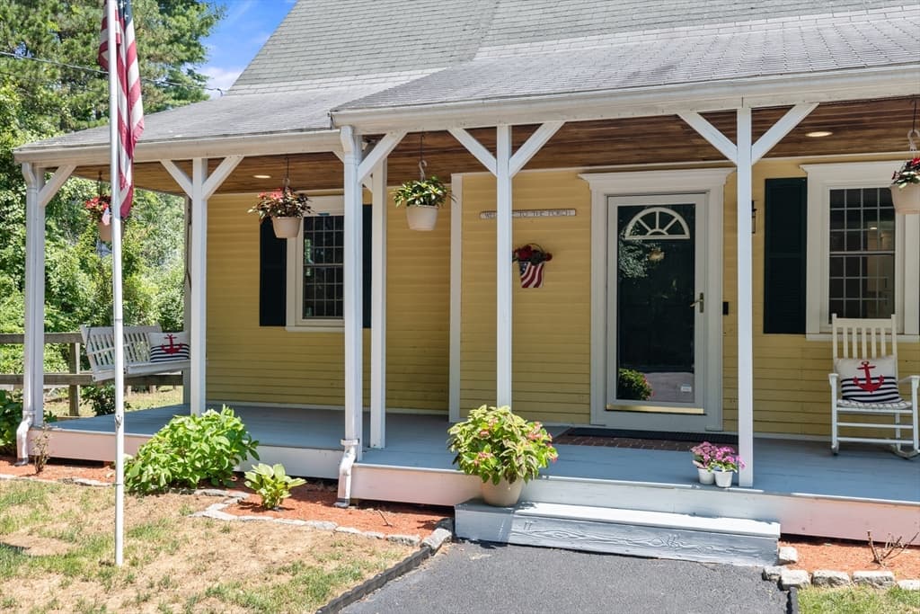 119 Hayway Rd, Falmouth MA 02536 photo 2
