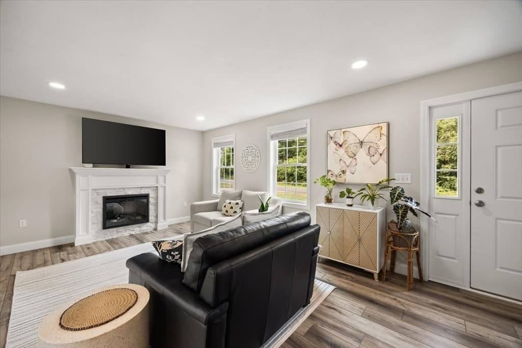 430 Thrasher St, Raynham MA 02767 photo 12