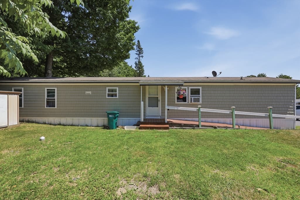 83 Clark Road # 22, Shirley MA 01464