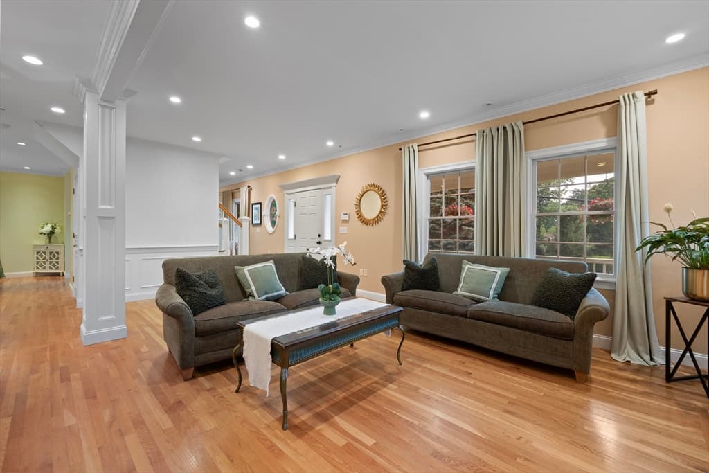241 Ridge St, Winchester MA 01890 photo 12