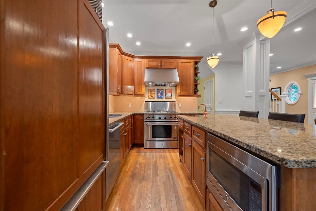 241 Ridge St, Winchester MA 01890 photo 10