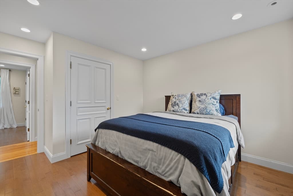 241 Ridge St, Winchester MA 01890 photo 19