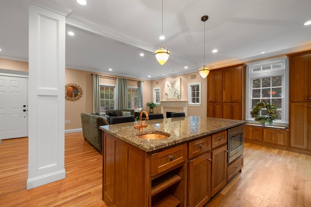 241 Ridge St, Winchester MA 01890 photo 8