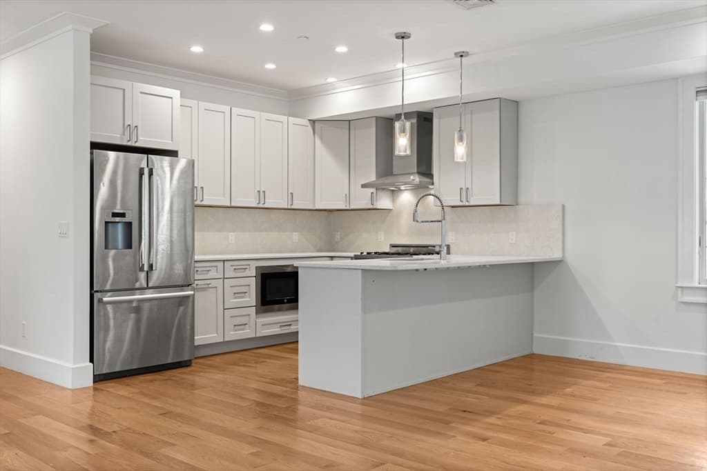 17 Vinton Street, Boston MA 02127 photo 2