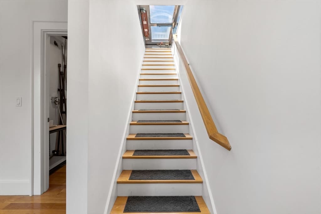 17 Vinton Street, Boston MA 02127 photo 6