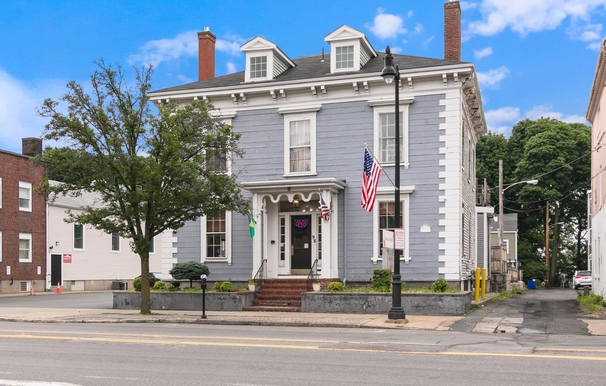 98 Main St, Peabody MA 01960