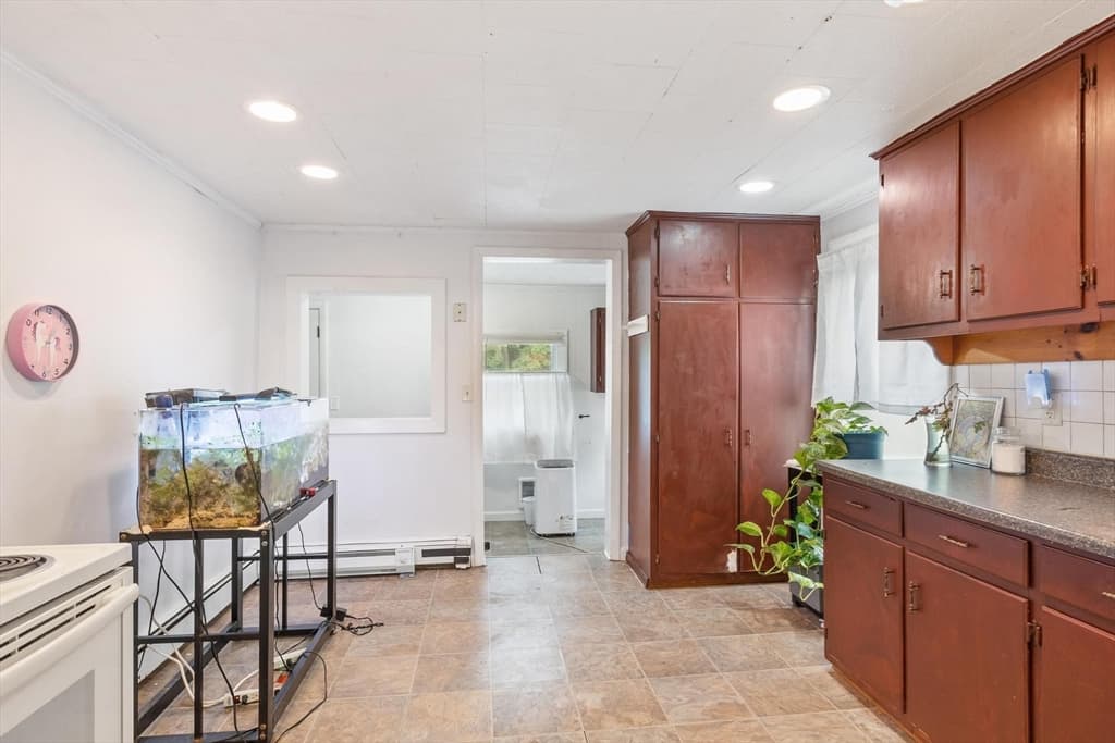 49 Baker Street, Gardner MA 01440 photo 9