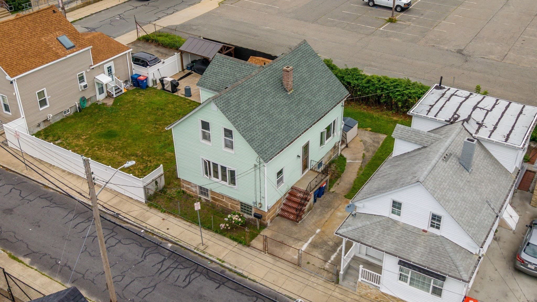 Single Family Residence at 250 Chancery St, New Bedford MA 02740, New Bedford, photo 3 of 31