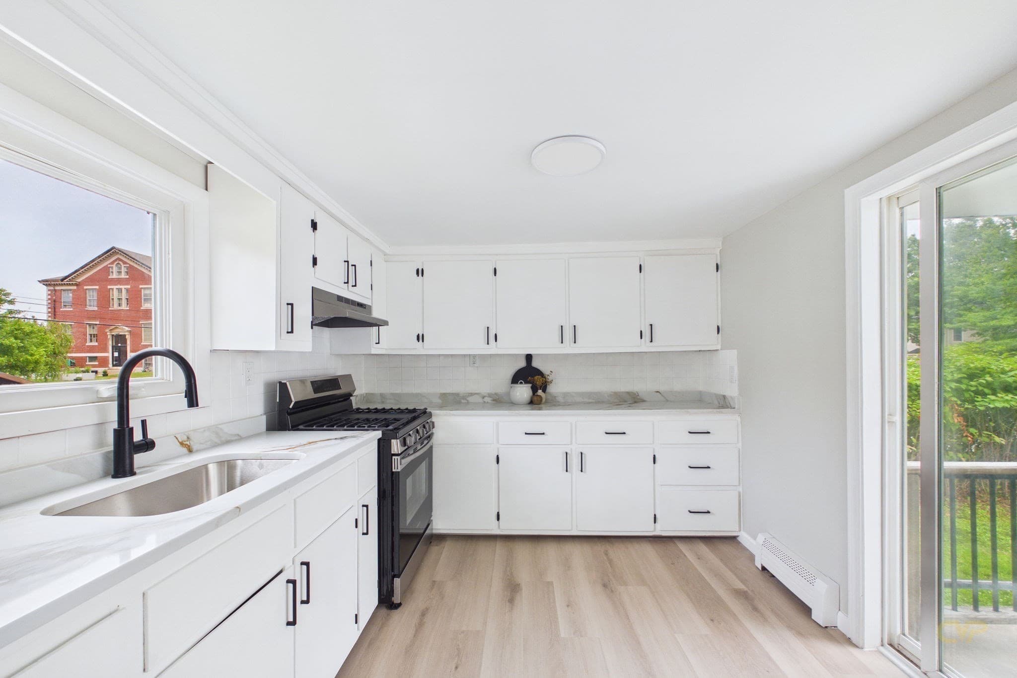 Single Family Residence at 250 Chancery St, New Bedford MA 02740, New Bedford, photo 14 of 31