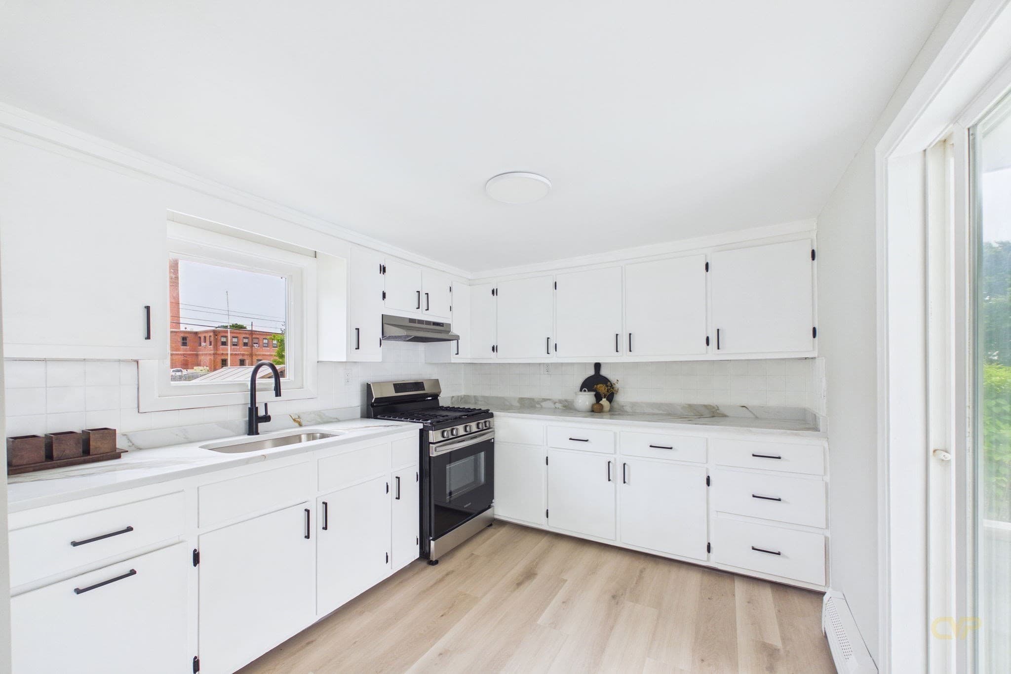 Single Family Residence at 250 Chancery St, New Bedford MA 02740, New Bedford, photo 11 of 31