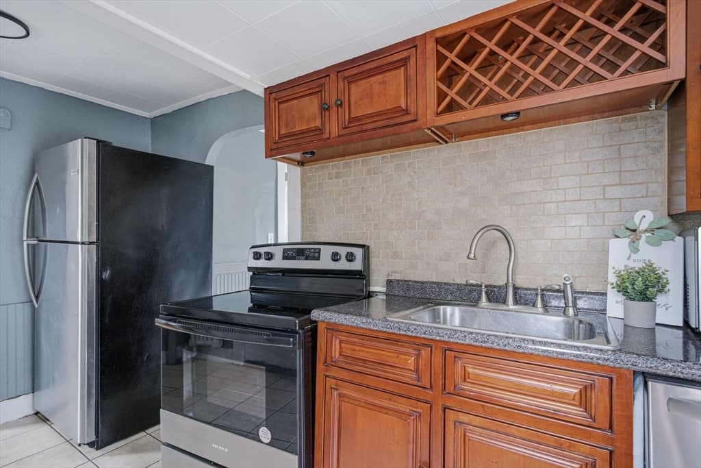 92 Broadway, Taunton MA 02780 photo 8