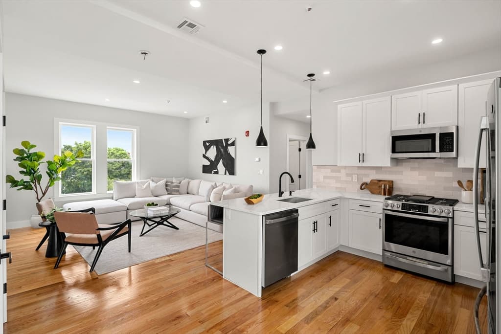 1088 Saratoga St # 3, Boston MA 02128 photo 6