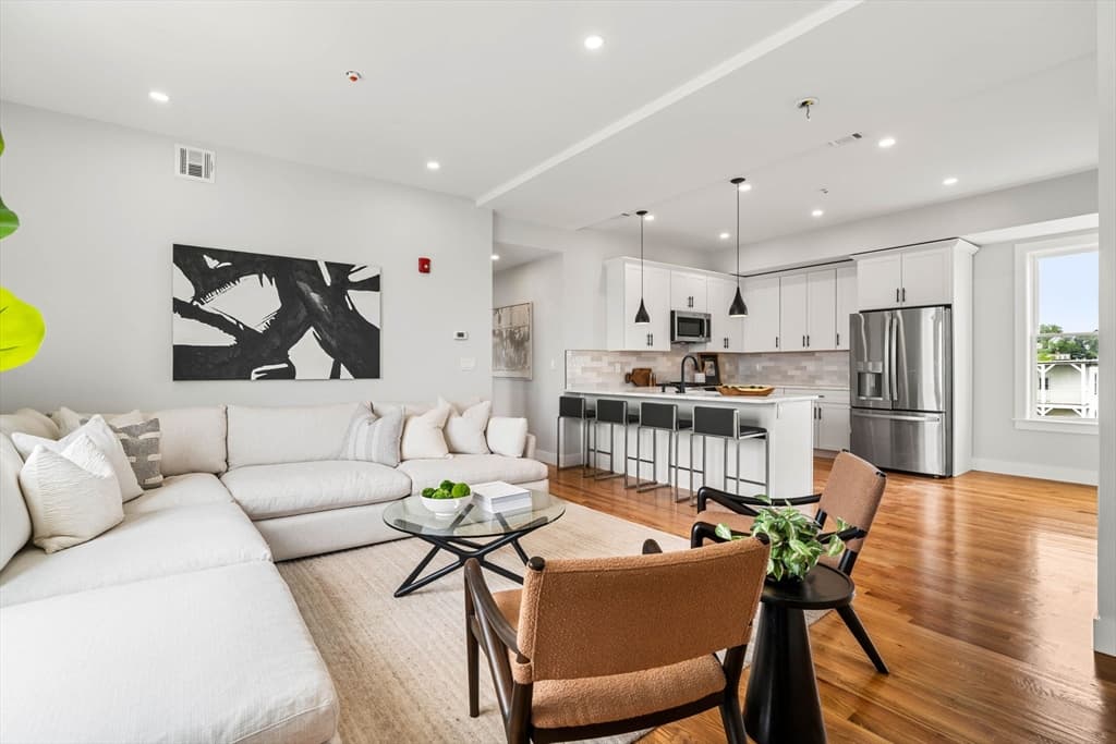 1088 Saratoga St # 3, Boston MA 02128 photo 3