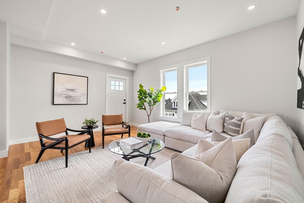 1088 Saratoga St # 3, Boston MA 02128 photo 5