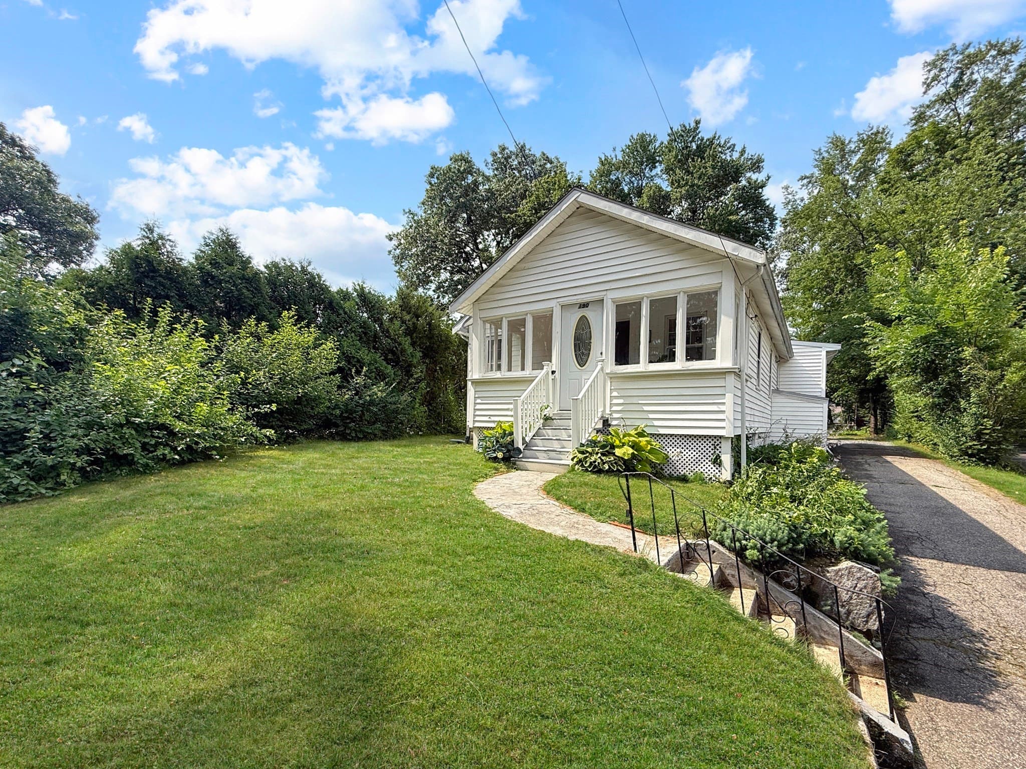 190 W Plain St, Wayland MA 01778