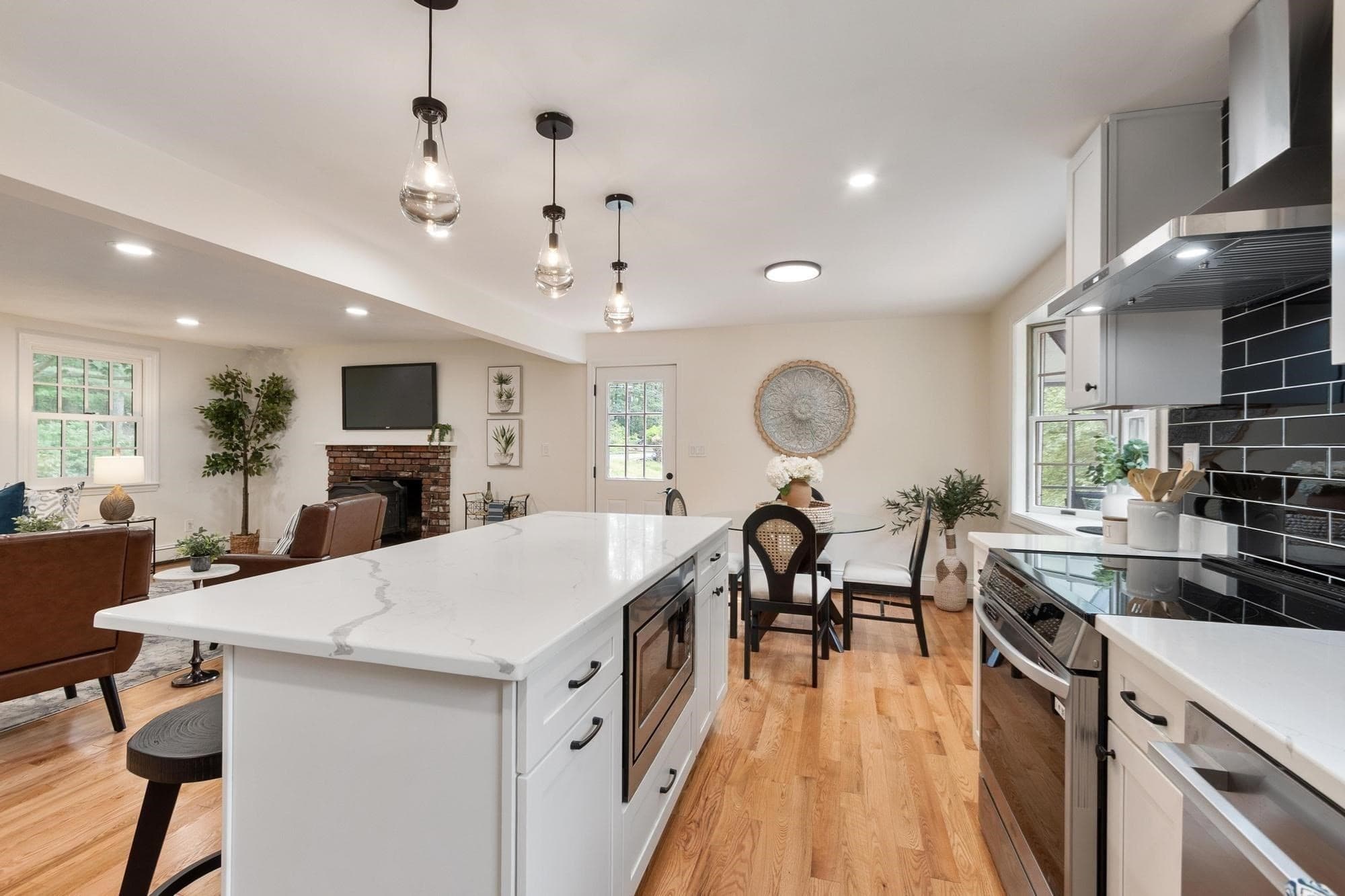 Single Family Residence at 368 Hill Rd, Boxborough MA 01719, Boxborough, photo 8 of 39