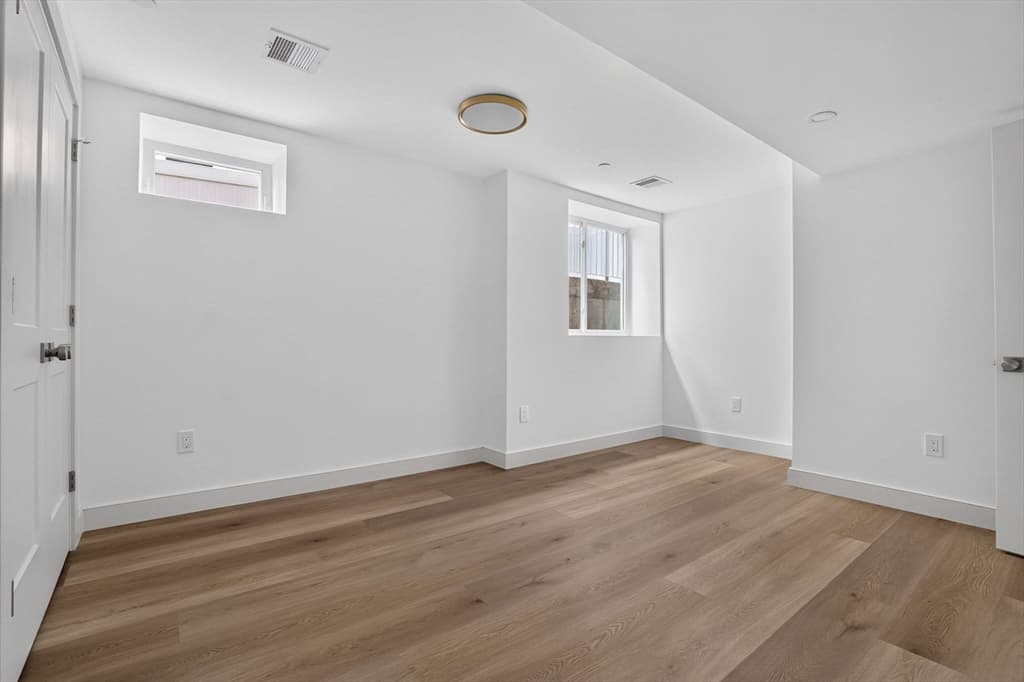 146 Jaques St # A, Somerville MA 02145 photo 17