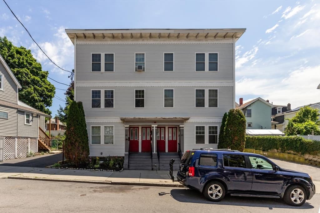 30 Tufts Ave # B, Everett MA 02149