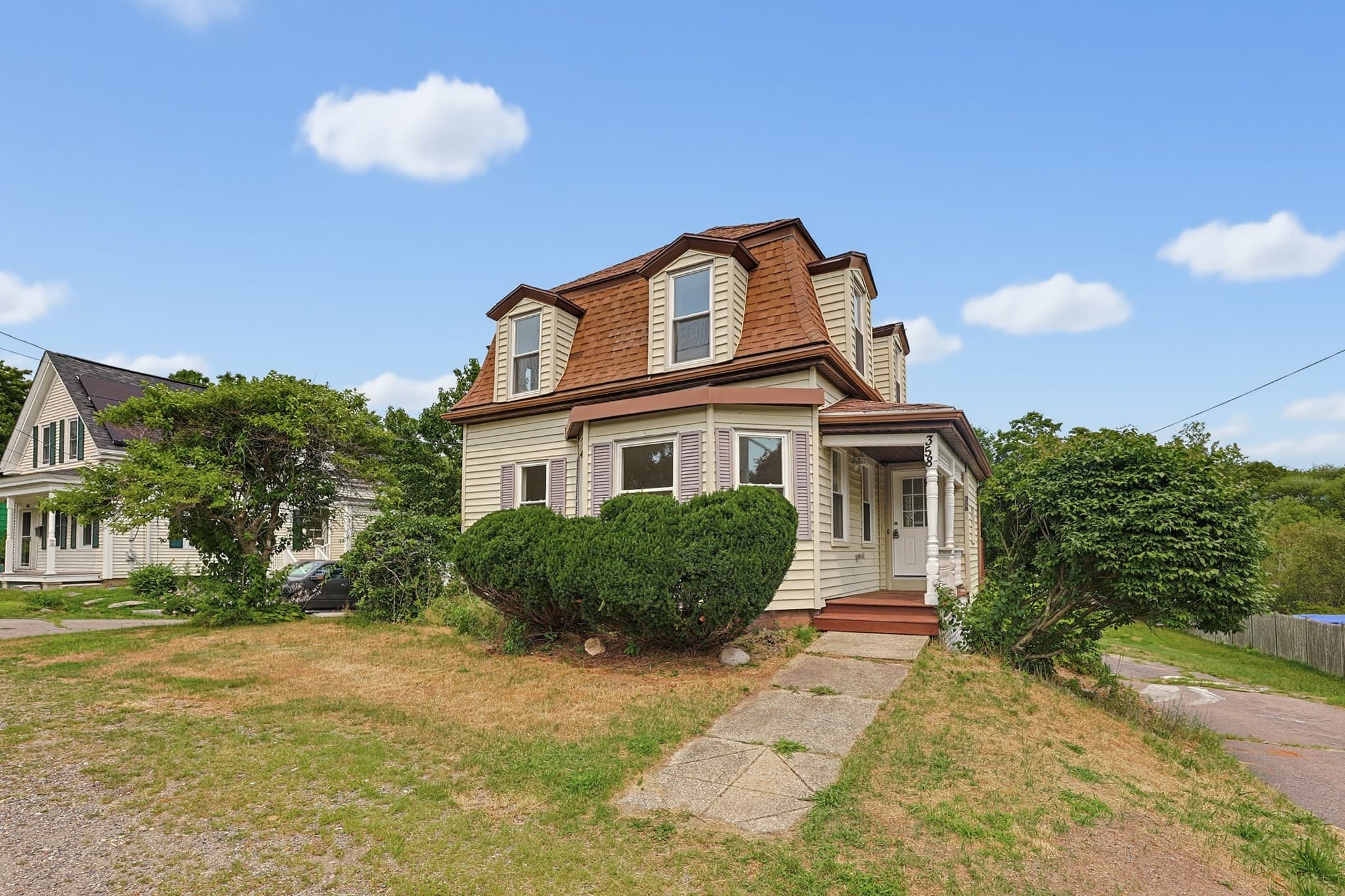 Single Family Residence at 358 W Main St, Avon MA 02322, Avon, photo 2 of 24